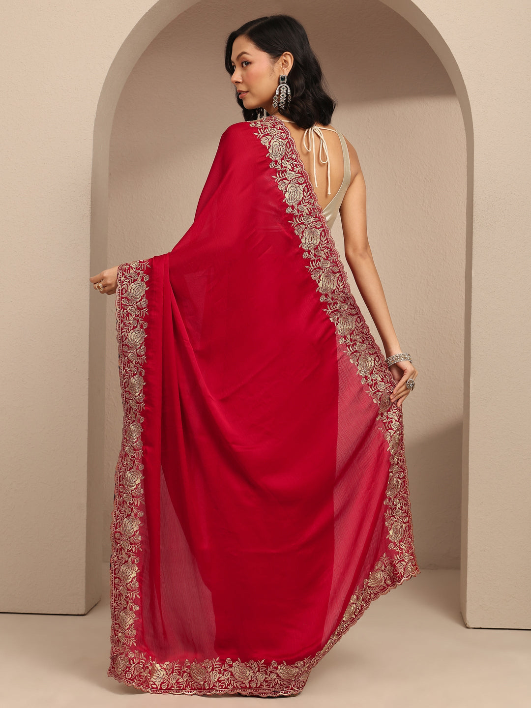  Red Embroidered Silk Blend Saree With Unstitched Blouse Piece 