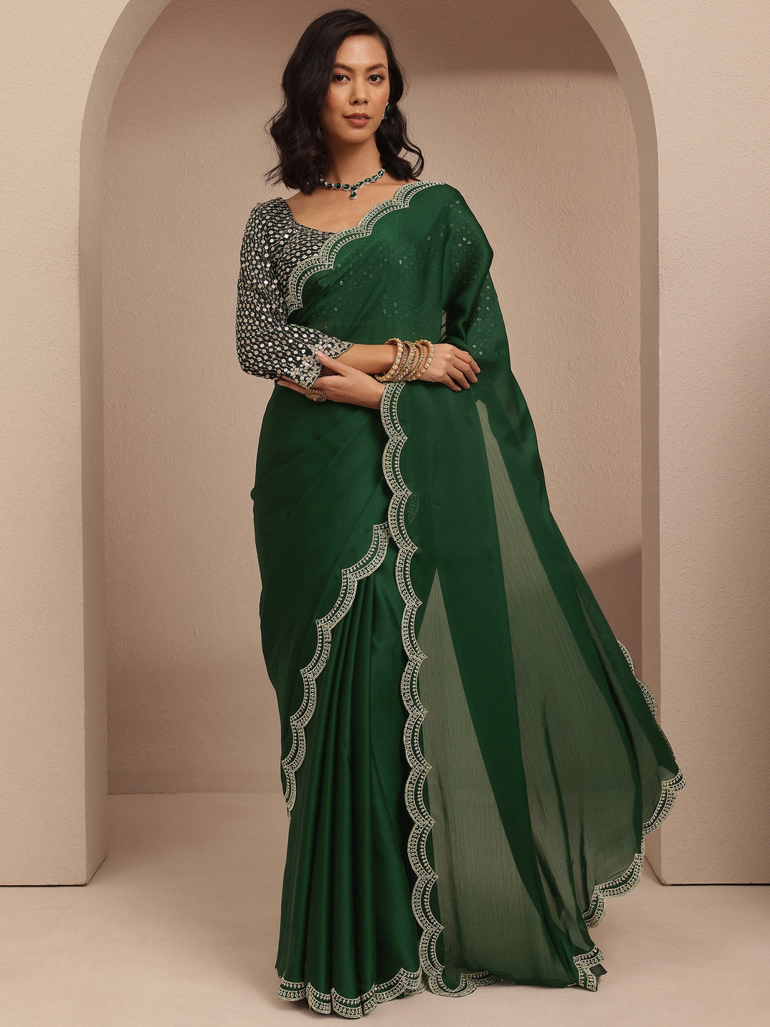 Green Solid Silk Blend Saree With Unstitched Blouse Piece 