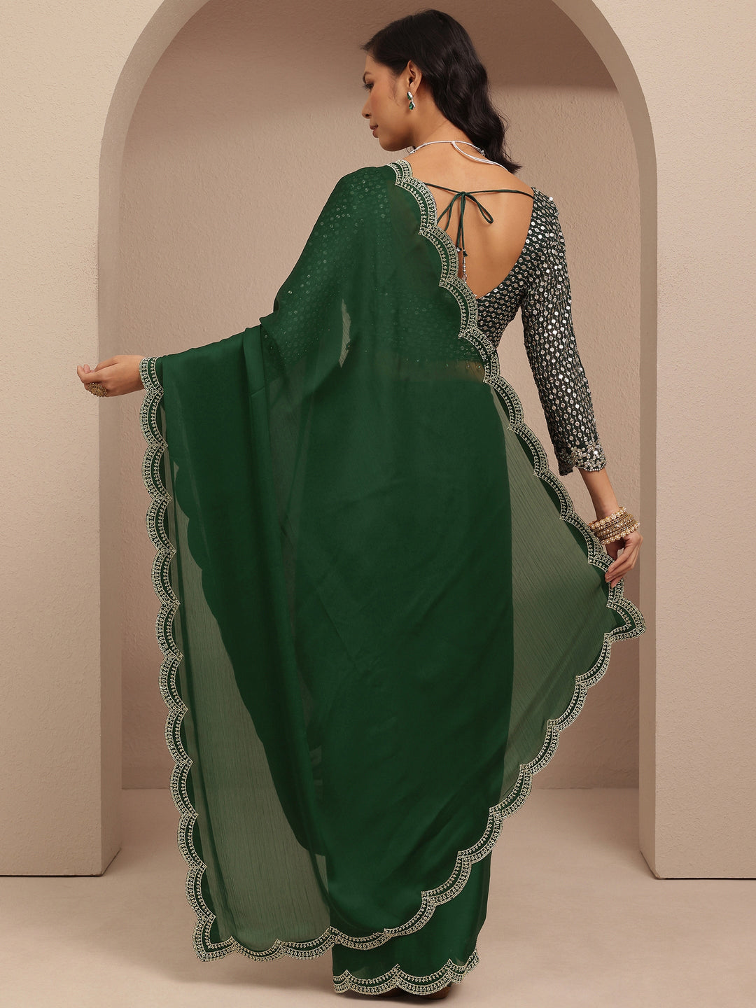  Green Solid Silk Blend Saree With Unstitched Blouse Piece 