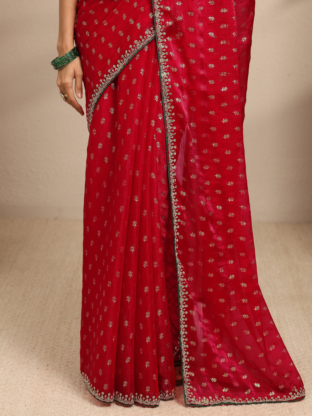  Red Floral Printed Silk Blend Saree With Unstitched Blouse Piece 