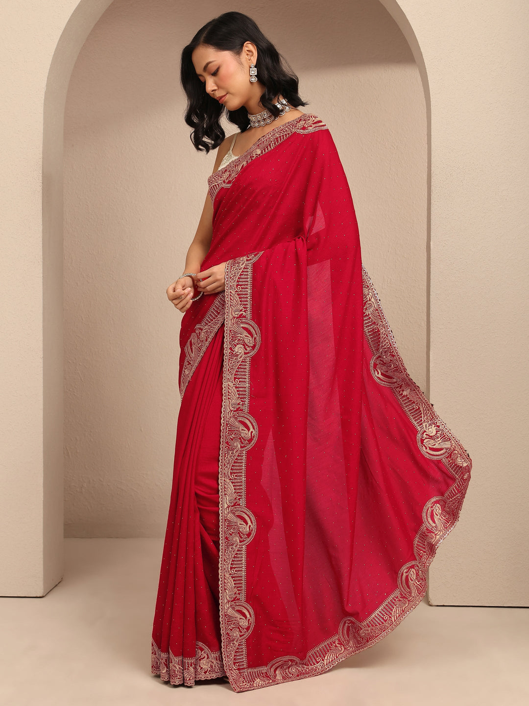  Red Embellished Silk Blend Saree With Unstitched Blouse Piece 
