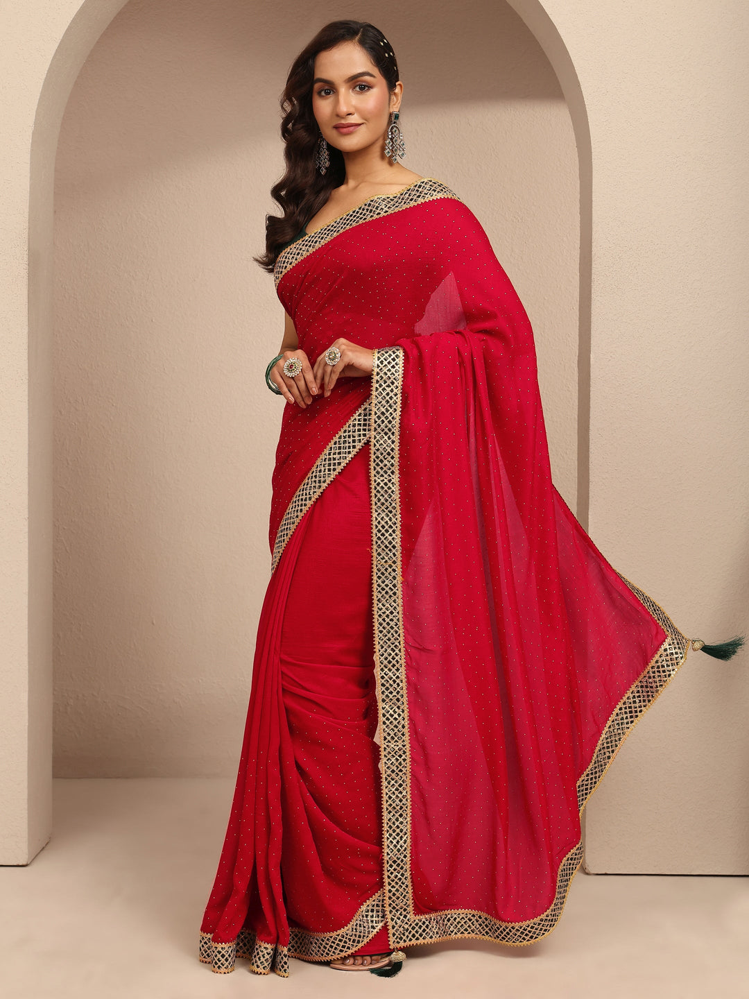  Red Embellished Silk Blend Saree With Unstitched Blouse Piece 