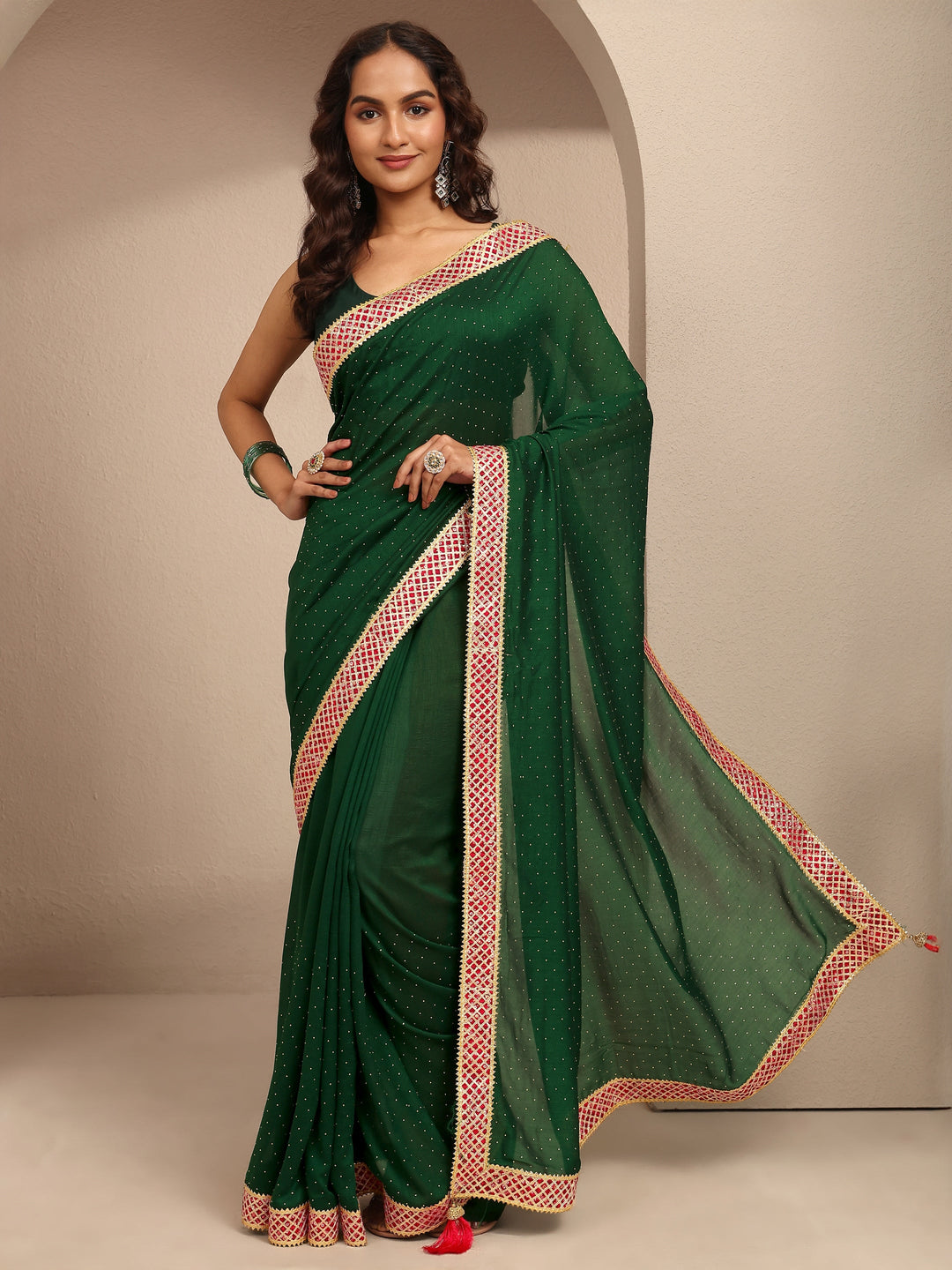  Green Embellished Silk Blend Saree With Unstitched Blouse Piece 