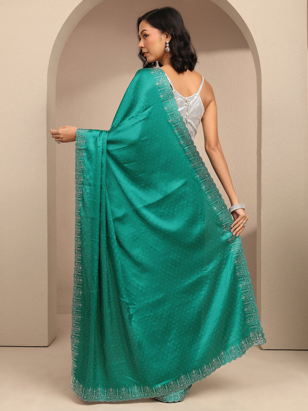  Green Embellished Silk Blend Saree With Unstitched Blouse Piece 