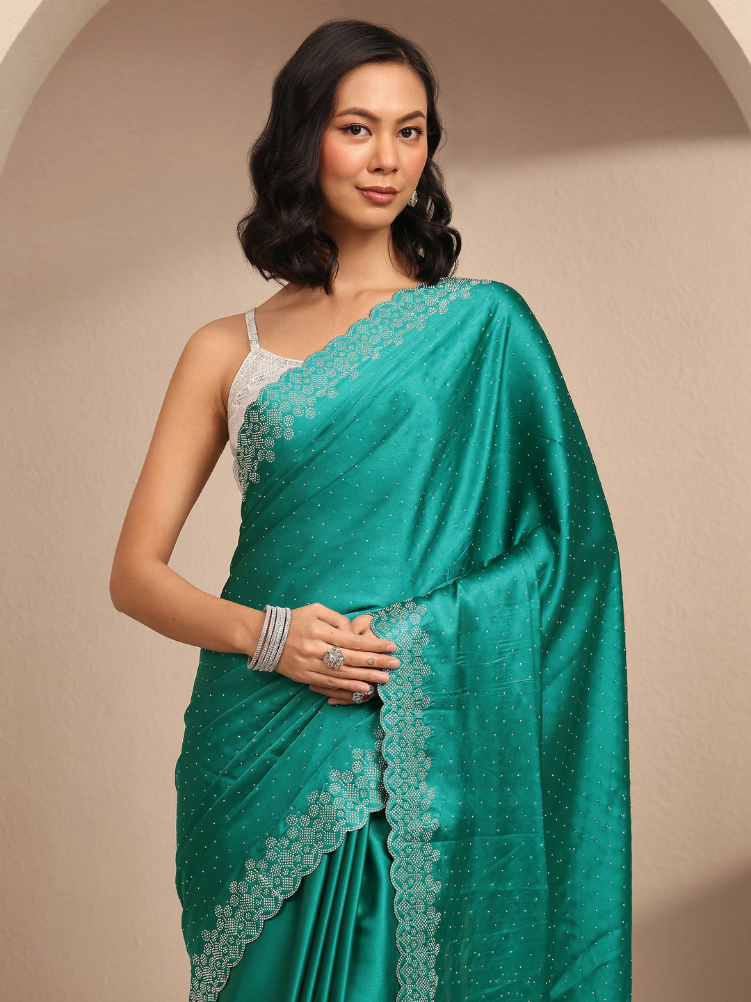  Green Embellished Silk Blend Saree With Unstitched Blouse Piece 