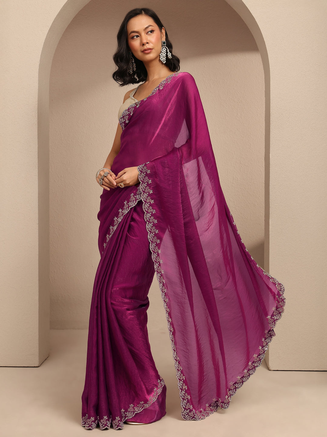  Magenta Solid Silk Blend Saree With Unstitched Blouse Piece 