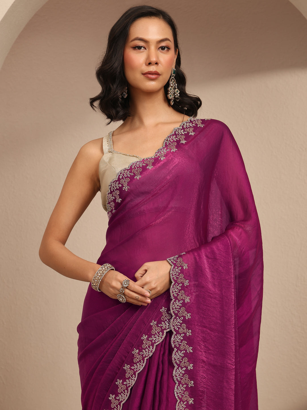  Magenta Solid Silk Blend Saree With Unstitched Blouse Piece 