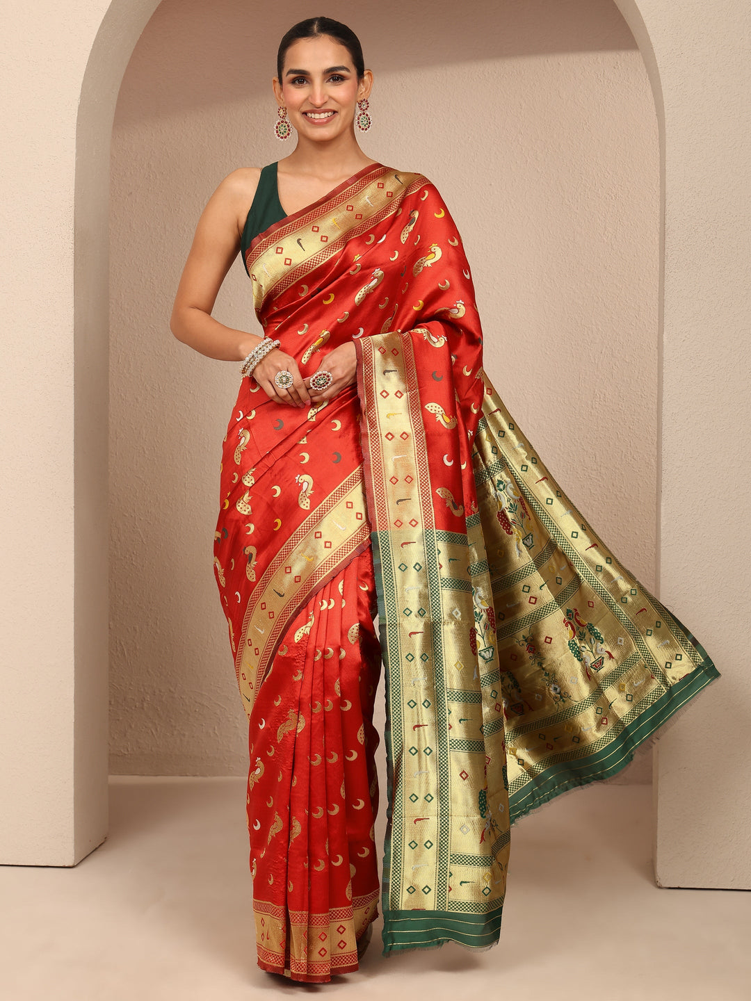 Blue Embellished Silk Blend Saree With Unstitched Blouse Piece