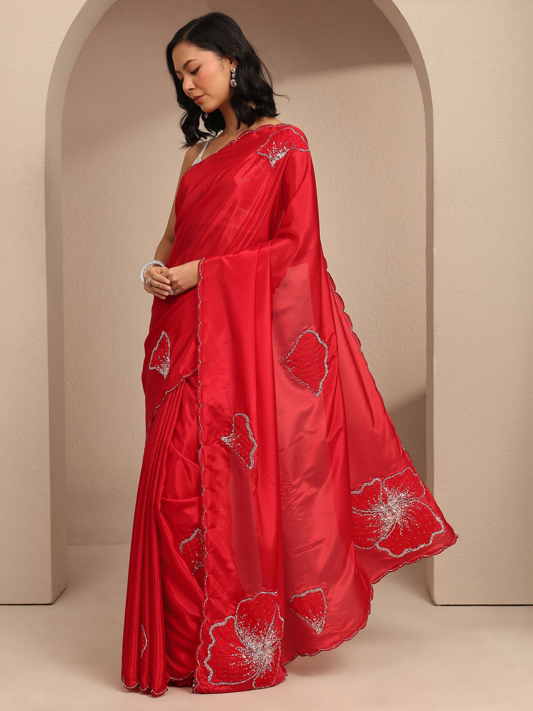  Red Embellished Silk Blend Saree With Unstitched Blouse Piece 
