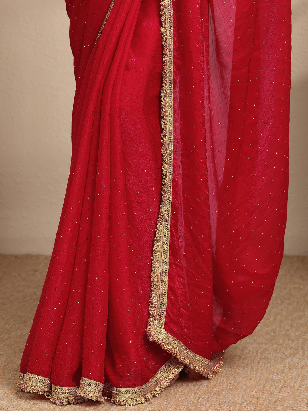  Red Embellished Silk Blend Saree With Unstitched Blouse Piece 