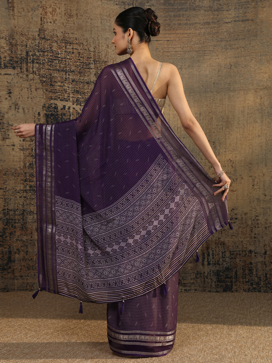  Purple Embellished Silk Blend Saree With Unstitched Blouse Piece 