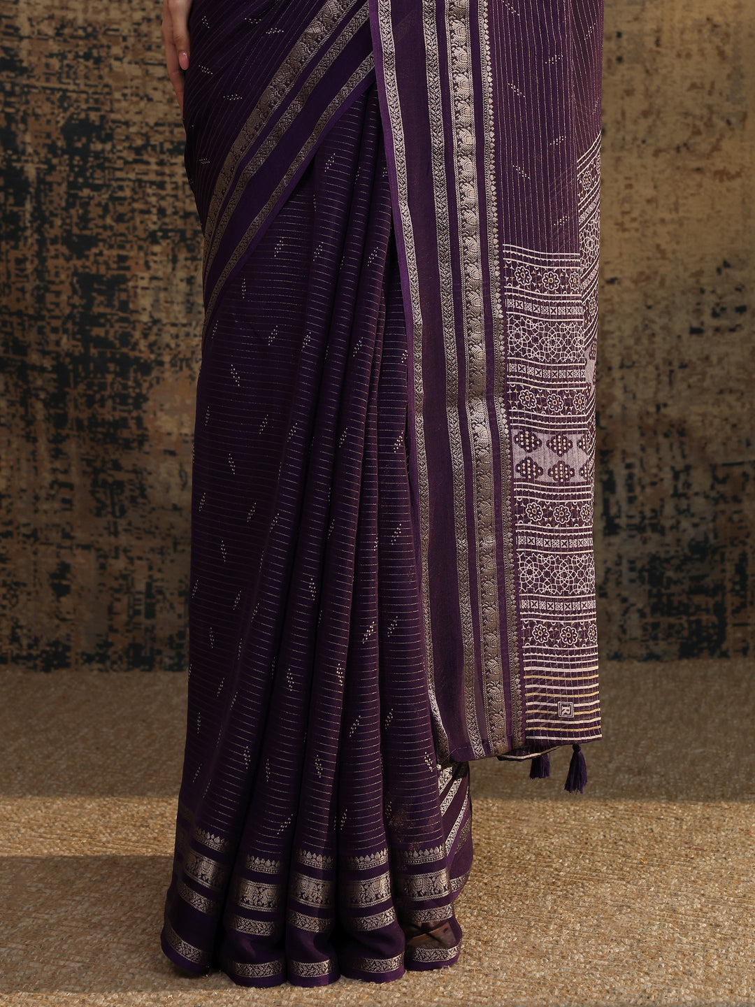  Purple Embellished Silk Blend Saree With Unstitched Blouse Piece 
