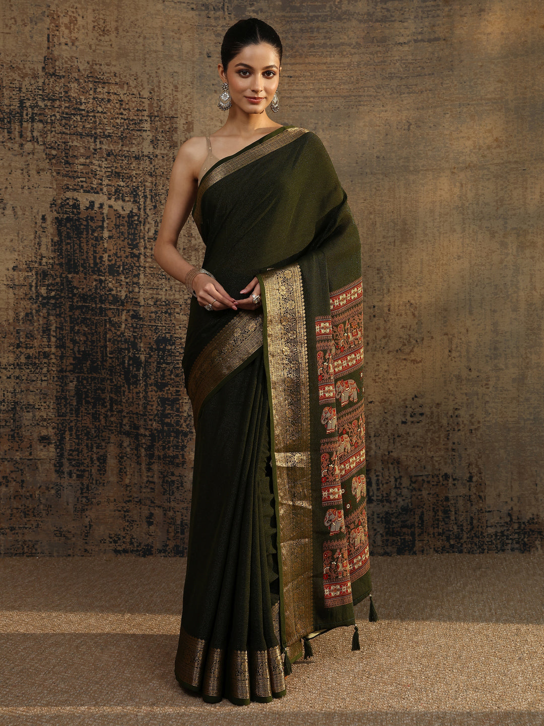  Green Solid Silk Blend Saree With Unstitched Blouse Piece 