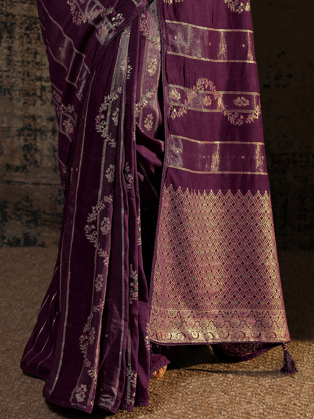  Purple Woven Design Silk Blend Banarasi Saree With Unstitched Blouse Piece 