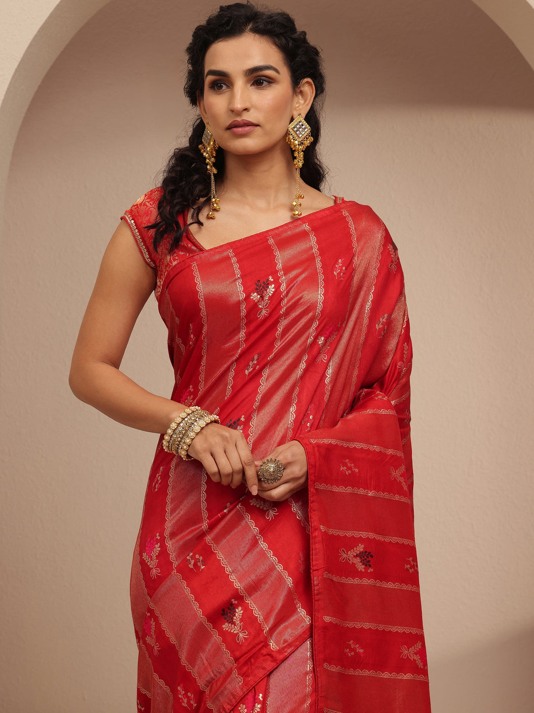  Red Woven Design Silk Blend Banarasi Saree With Unstitched Blouse Piece 