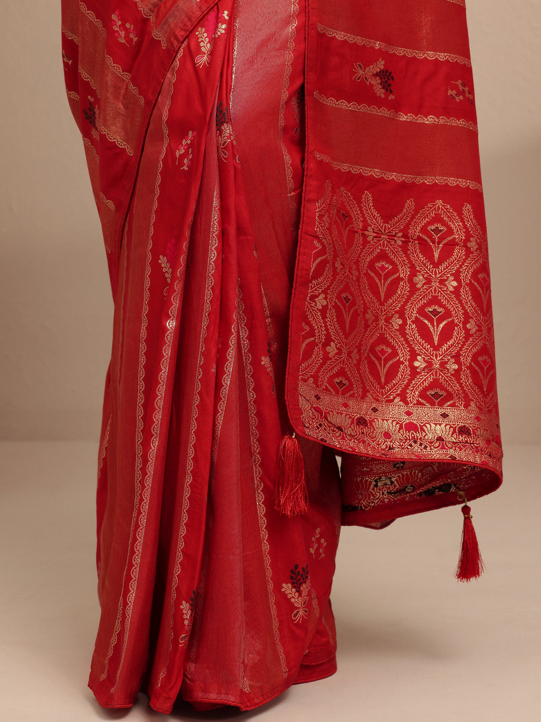  Red Woven Design Silk Blend Banarasi Saree With Unstitched Blouse Piece 