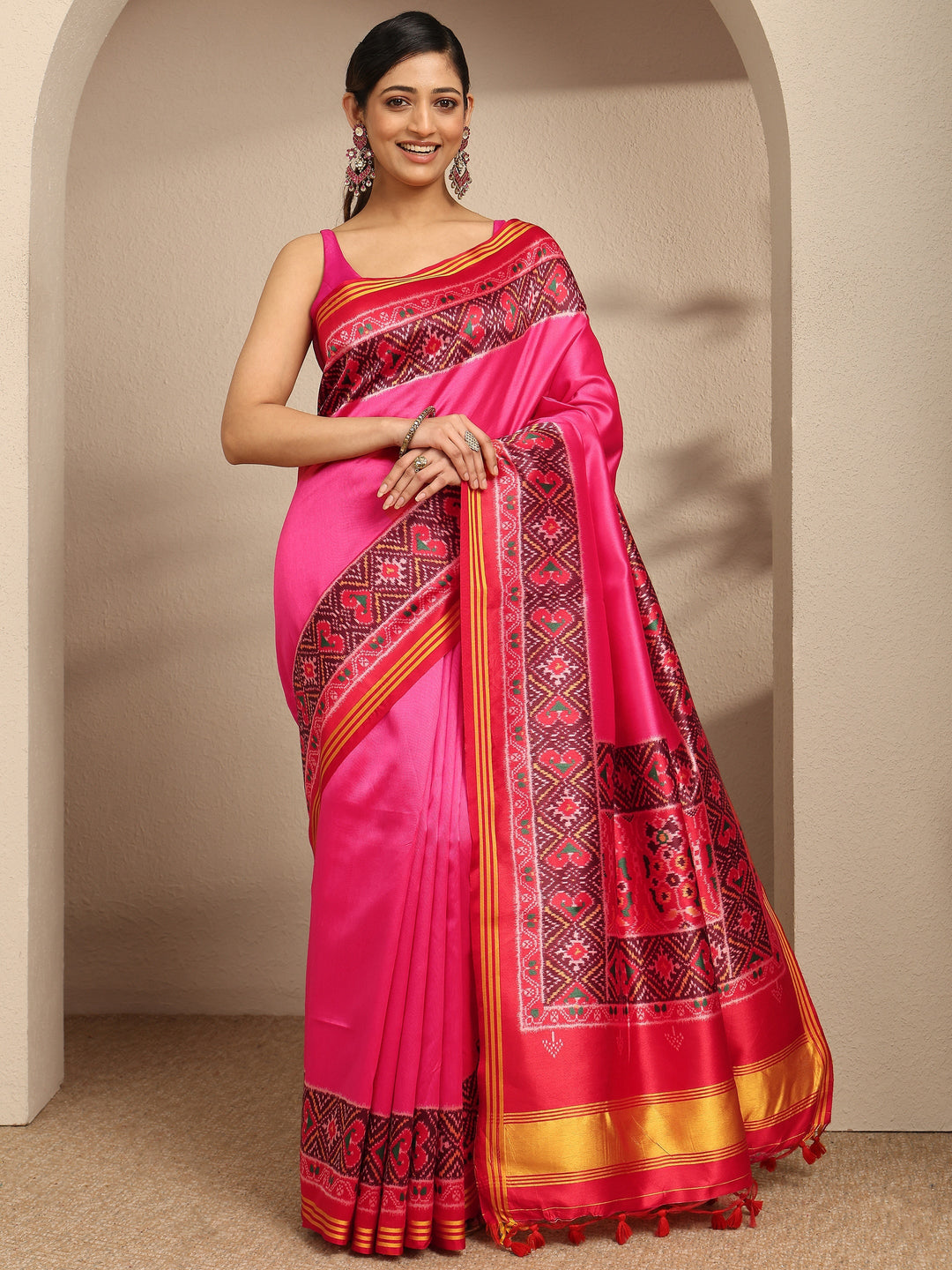  Pink Solid Silk Saree With Unstitched Blouse Piece 