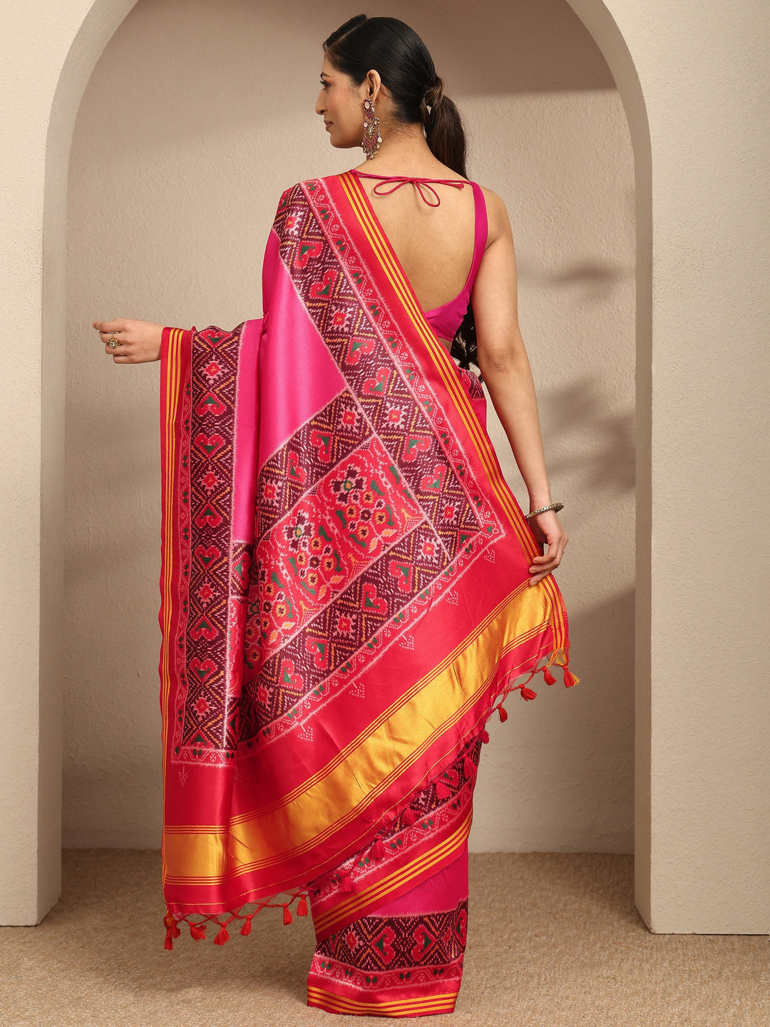  Pink Solid Silk Saree With Unstitched Blouse Piece 
