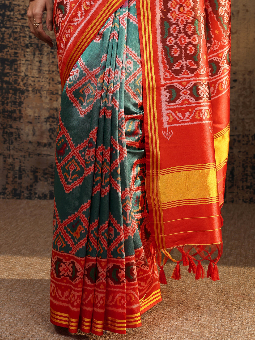  Red Ikat Printed Silk Saree With Unstitched Blouse Piece 