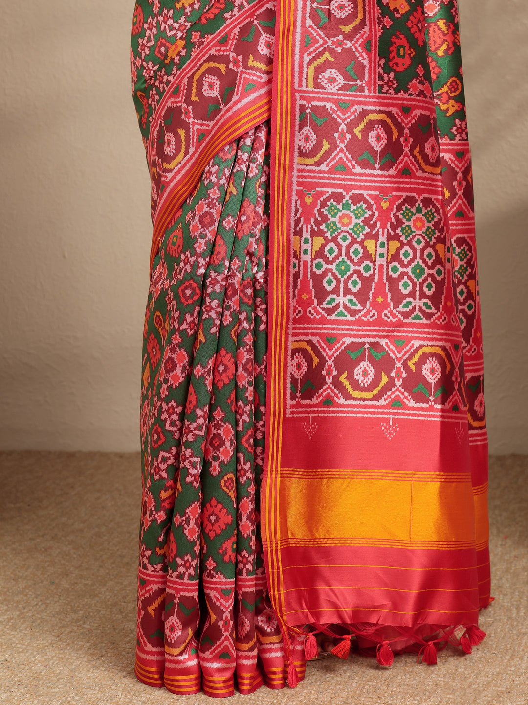  Green Printed Silk Saree With Unstitched Blouse Piece 