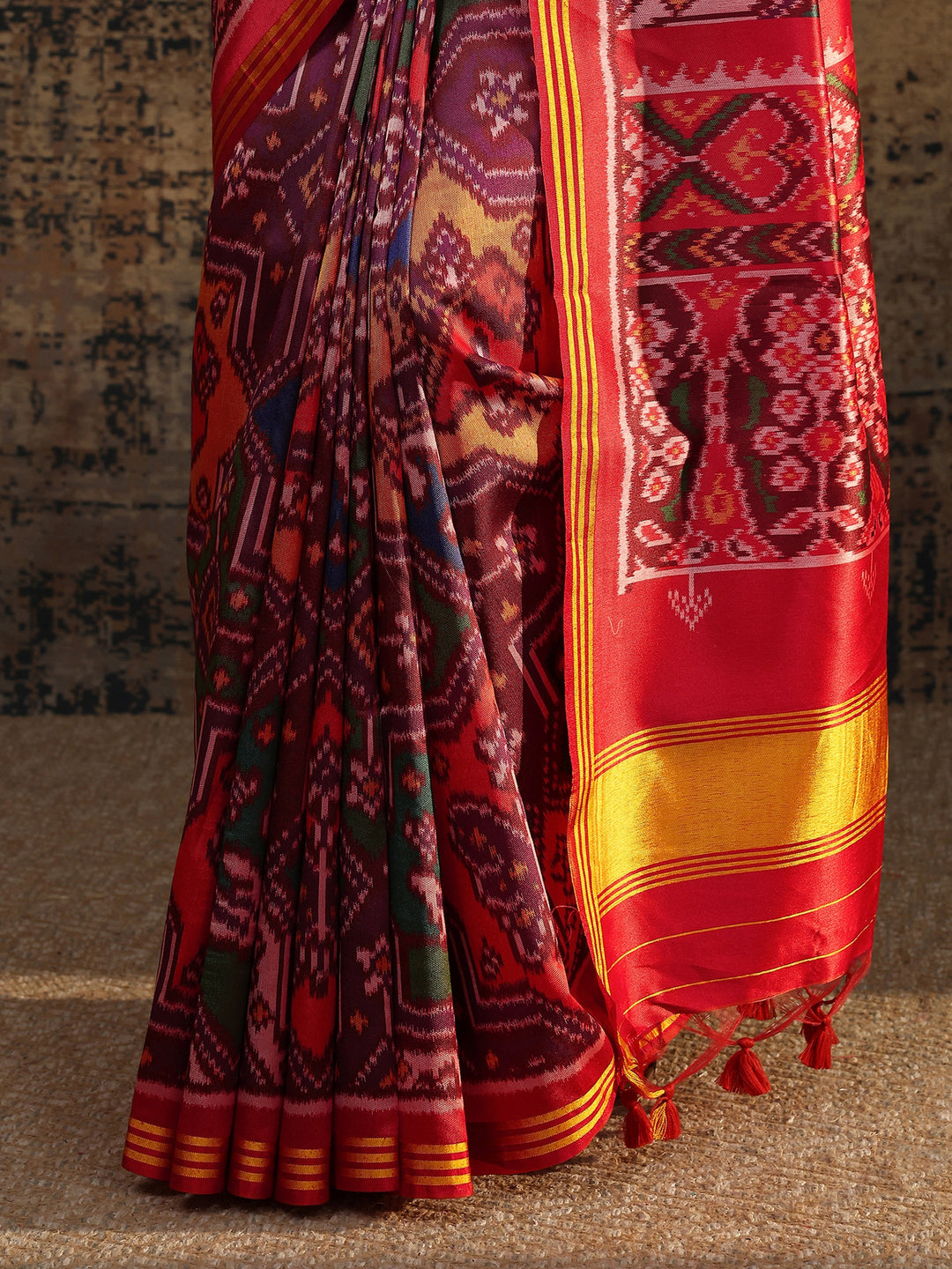  Multi Printed Silk Saree With Unstitched Blouse Piece 