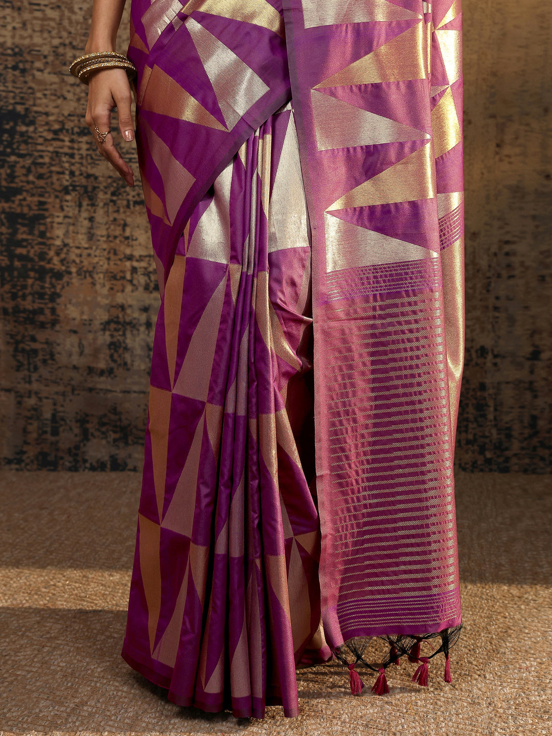  Purple Geometric Woven Design Silk Blend Saree With Unstitched Blouse Piece 