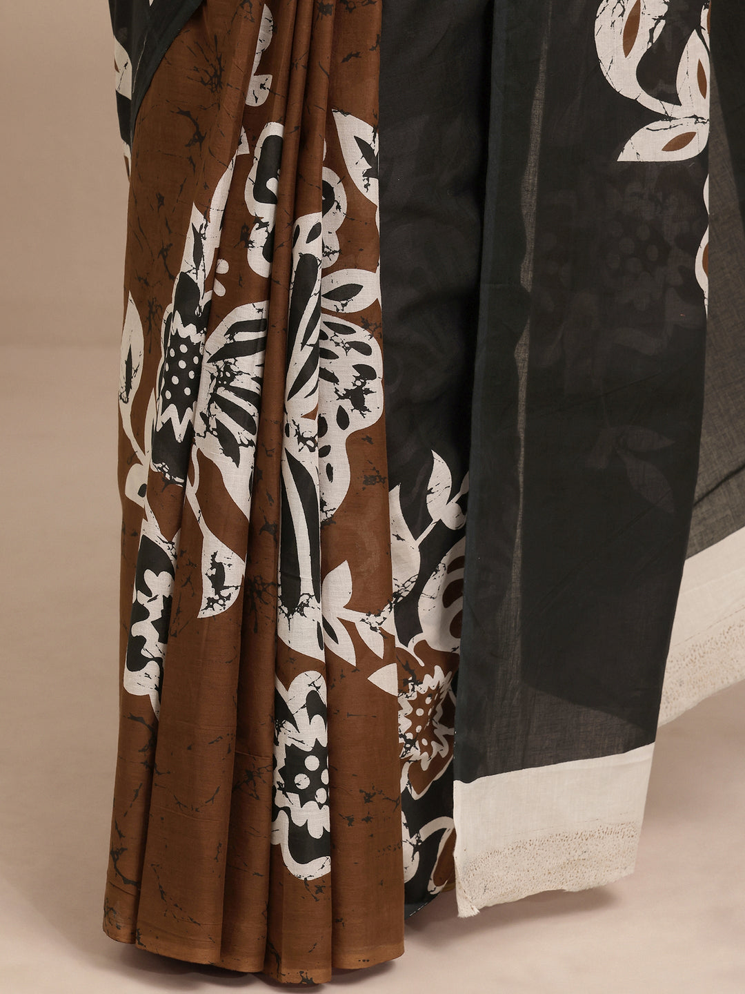 Black Printed Cotton Saree With Unstitched Blouse Piece 