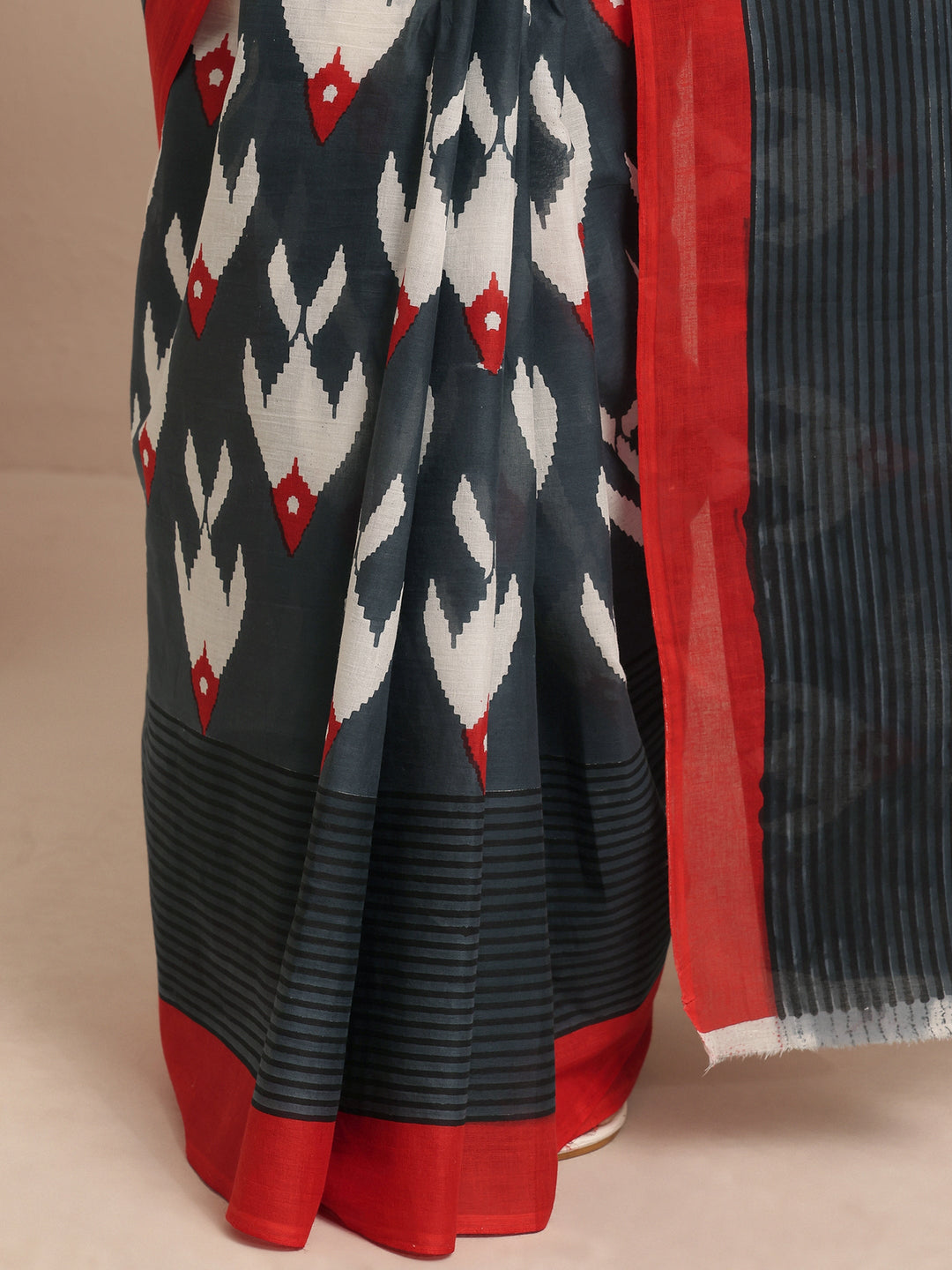  Black Ikat Printed Cotton Saree With Unstitched Blouse Piece 