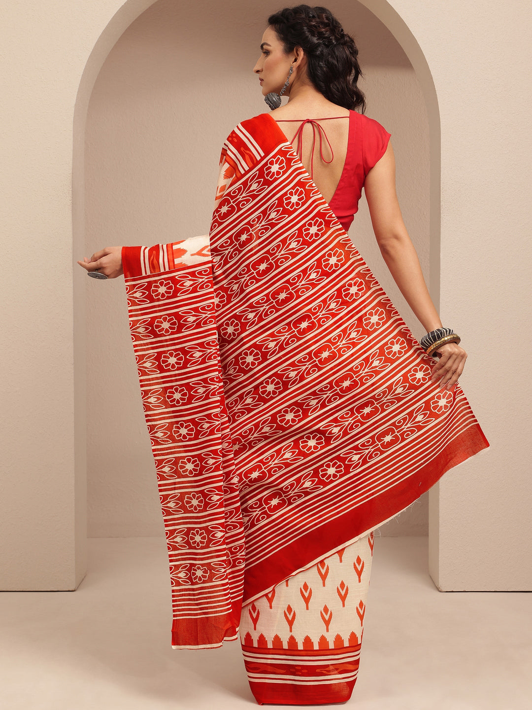  Red Ikat Printed Cotton Saree With Unstitched Blouse Piece 