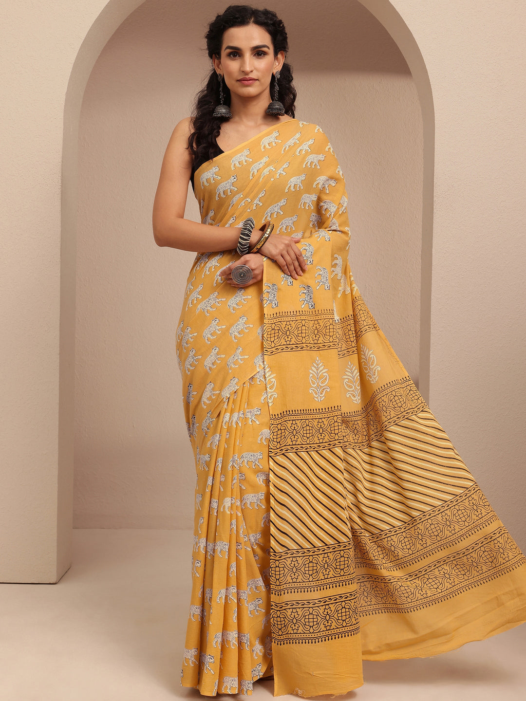 Yellow Printed Cotton Saree With Unstitched Blouse Piece 