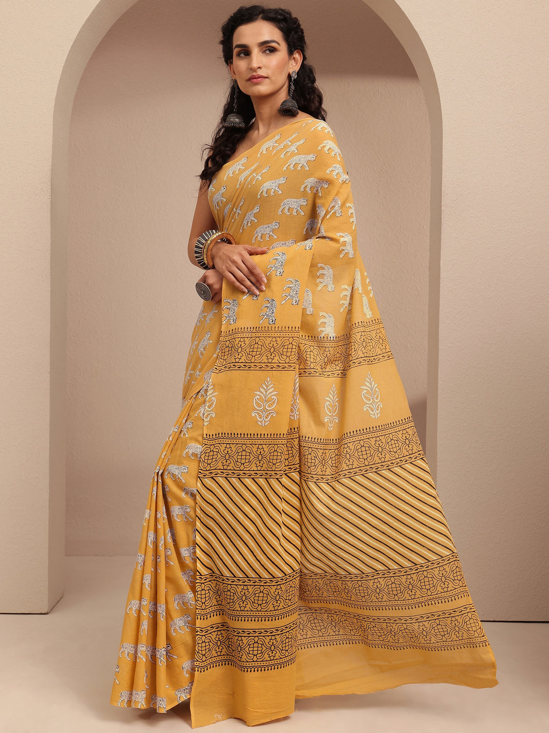  Yellow Printed Cotton Saree With Unstitched Blouse Piece 