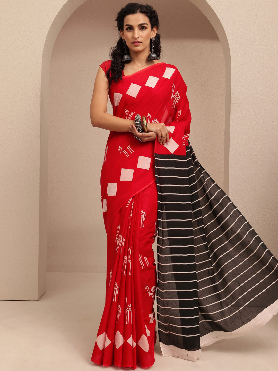  Red Printed Cotton Saree With Unstitched Blouse Piece 