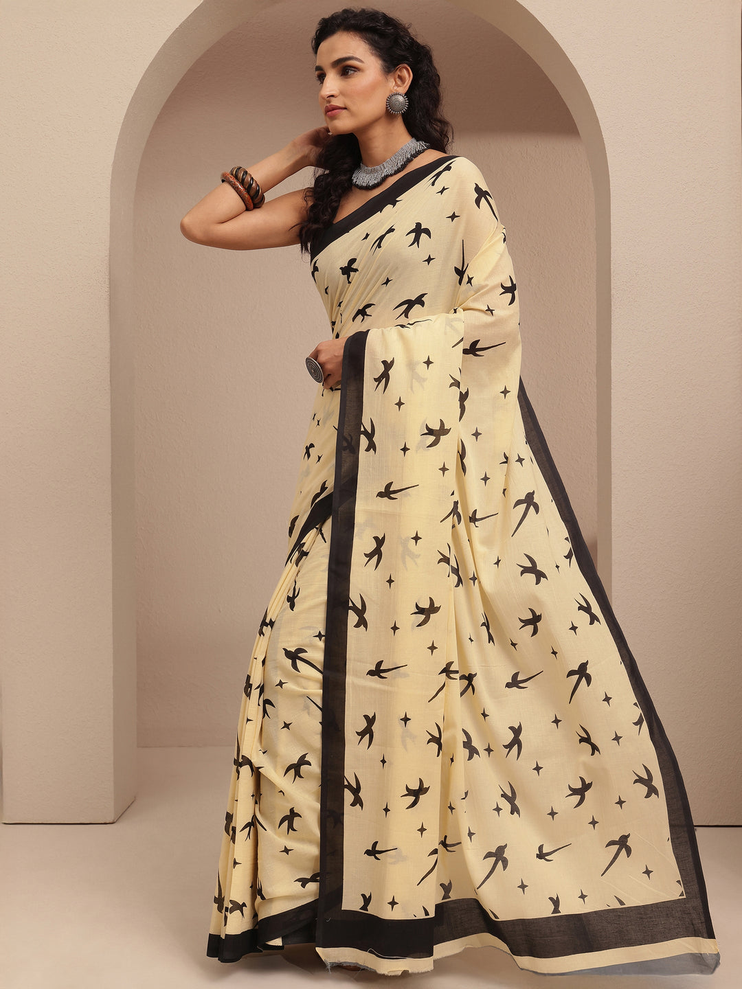  Beige Printed Cotton Saree With Unstitched Blouse Piece 