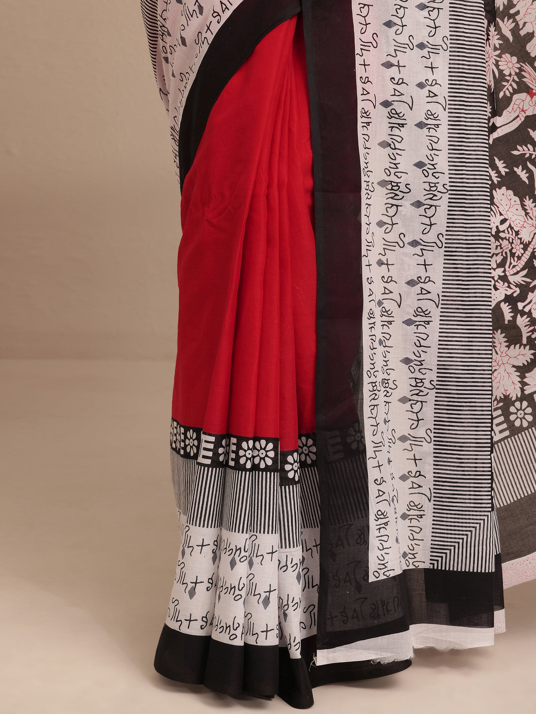  Red Solid Cotton Saree With Unstitched Blouse Piece 