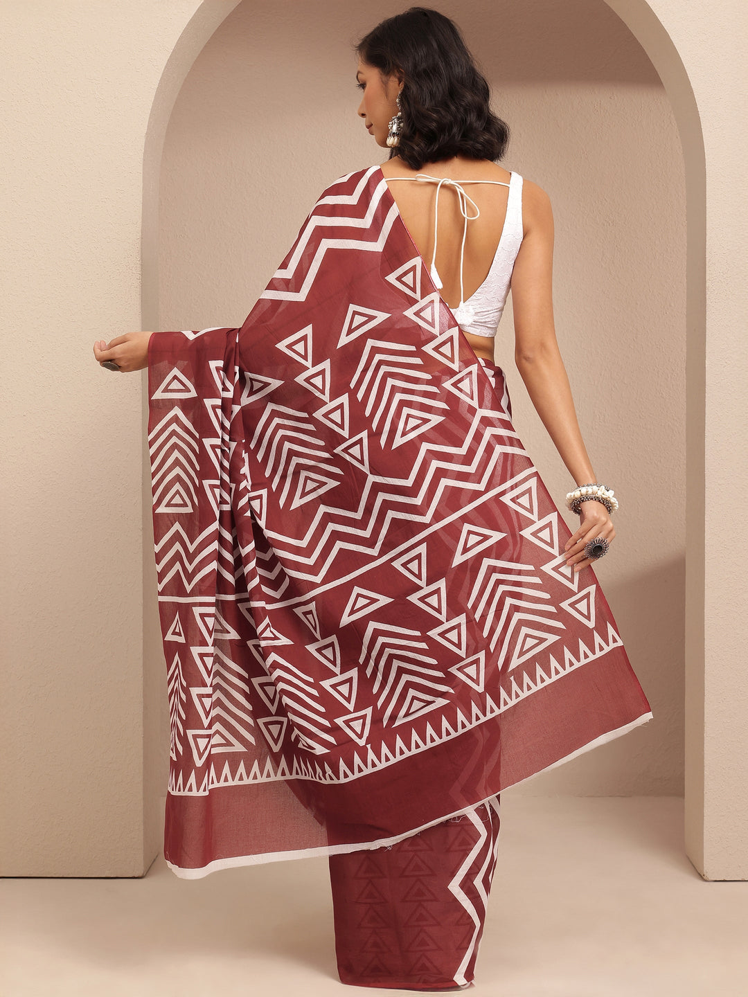 Maroon Geometric Printed Cotton Saree With Unstitched Blouse Piece 