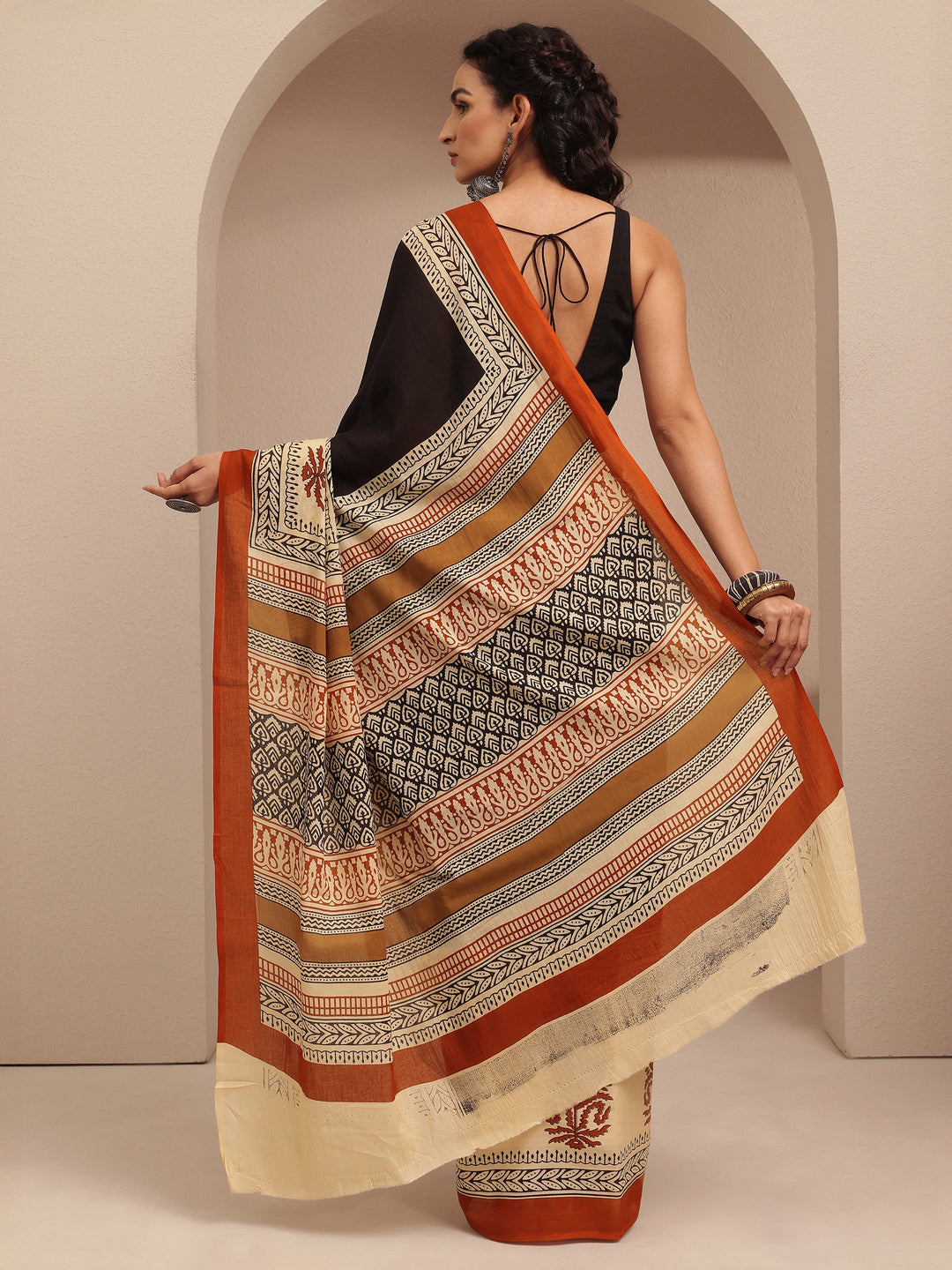  Black Printed Cotton Saree With Unstitched Blouse Piece 