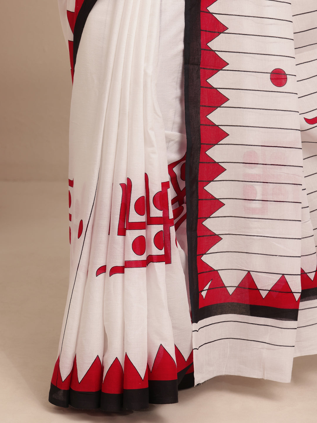  White Printed Cotton Saree With Unstitched Blouse Piece 