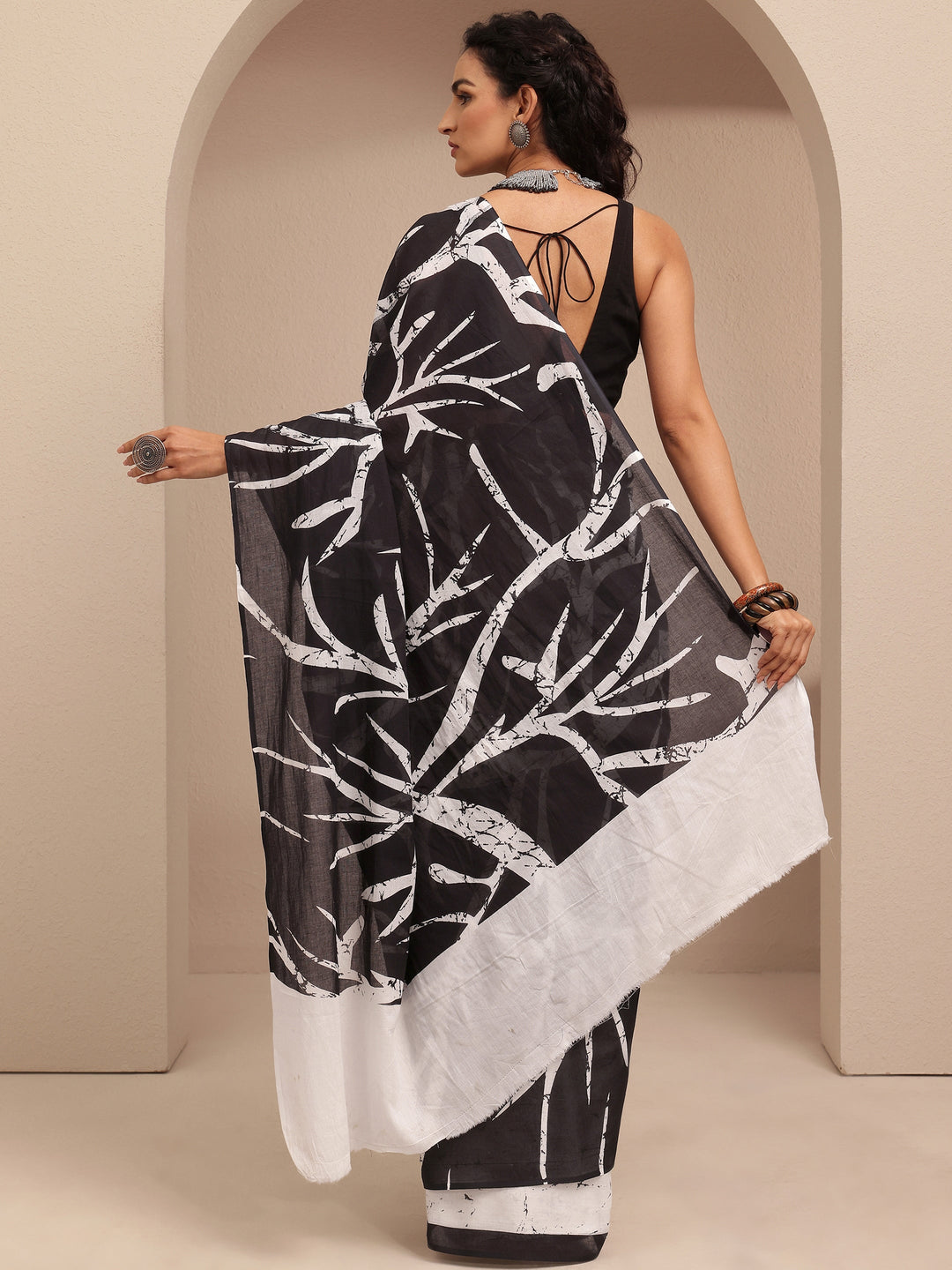  Black Printed Cotton Saree With Unstitched Blouse Piece 