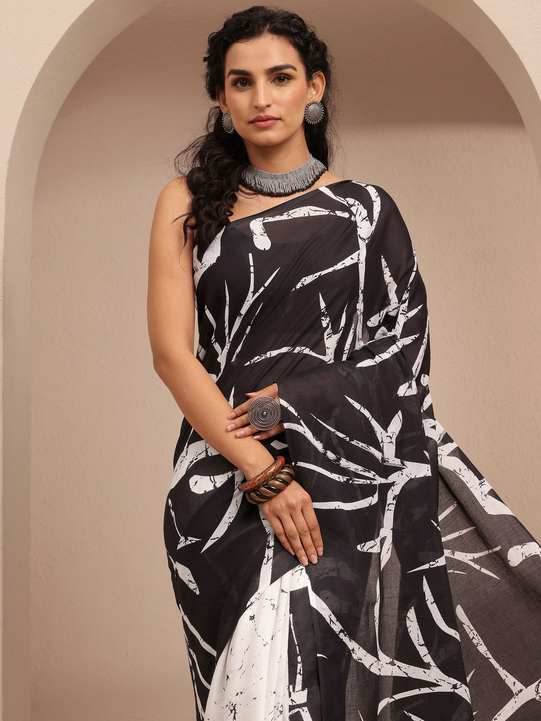  Black Printed Cotton Saree With Unstitched Blouse Piece 