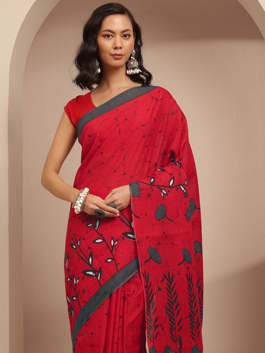  Red Printed Cotton Saree With Unstitched Blouse Piece 