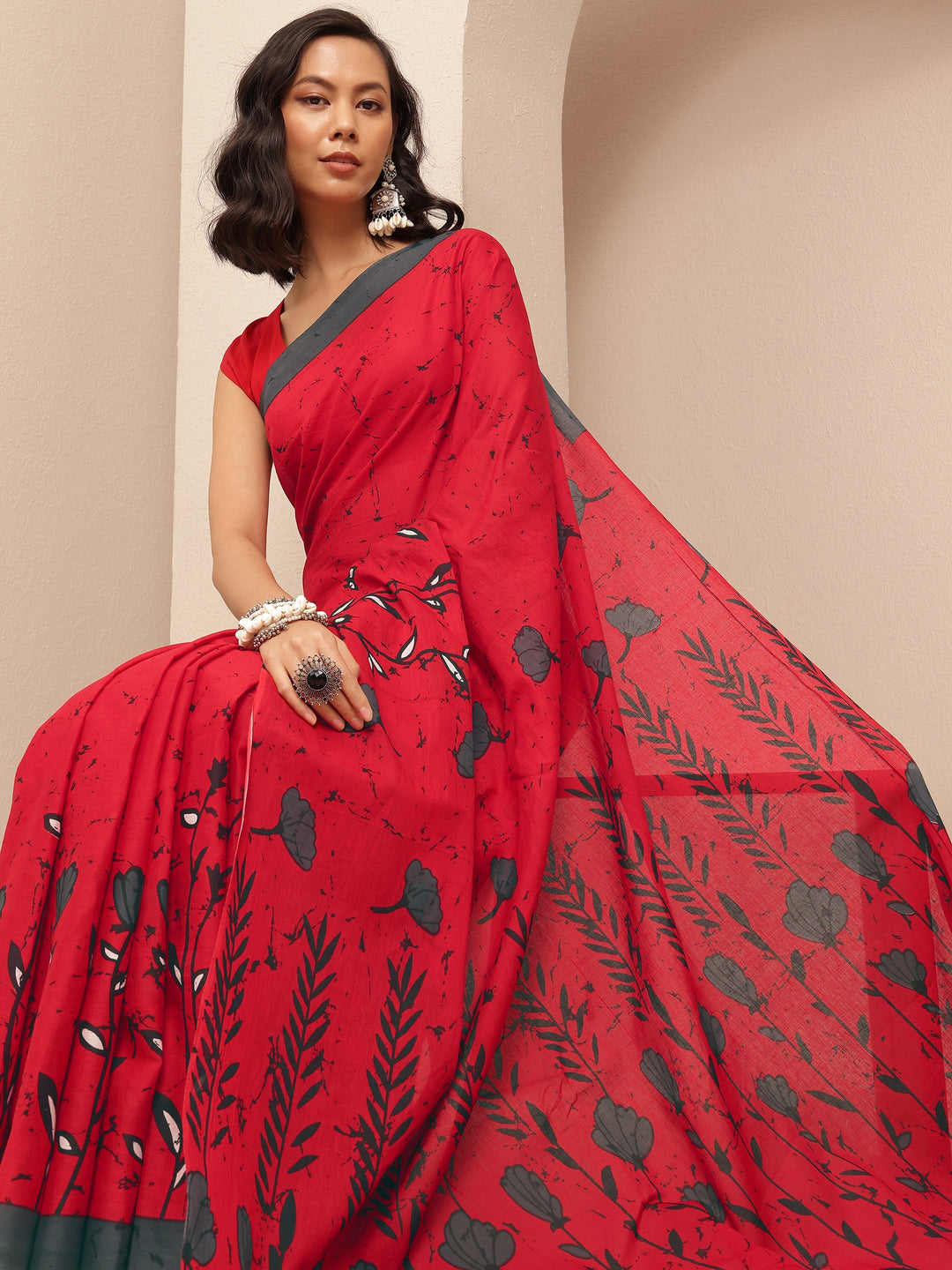  Red Printed Cotton Saree With Unstitched Blouse Piece 