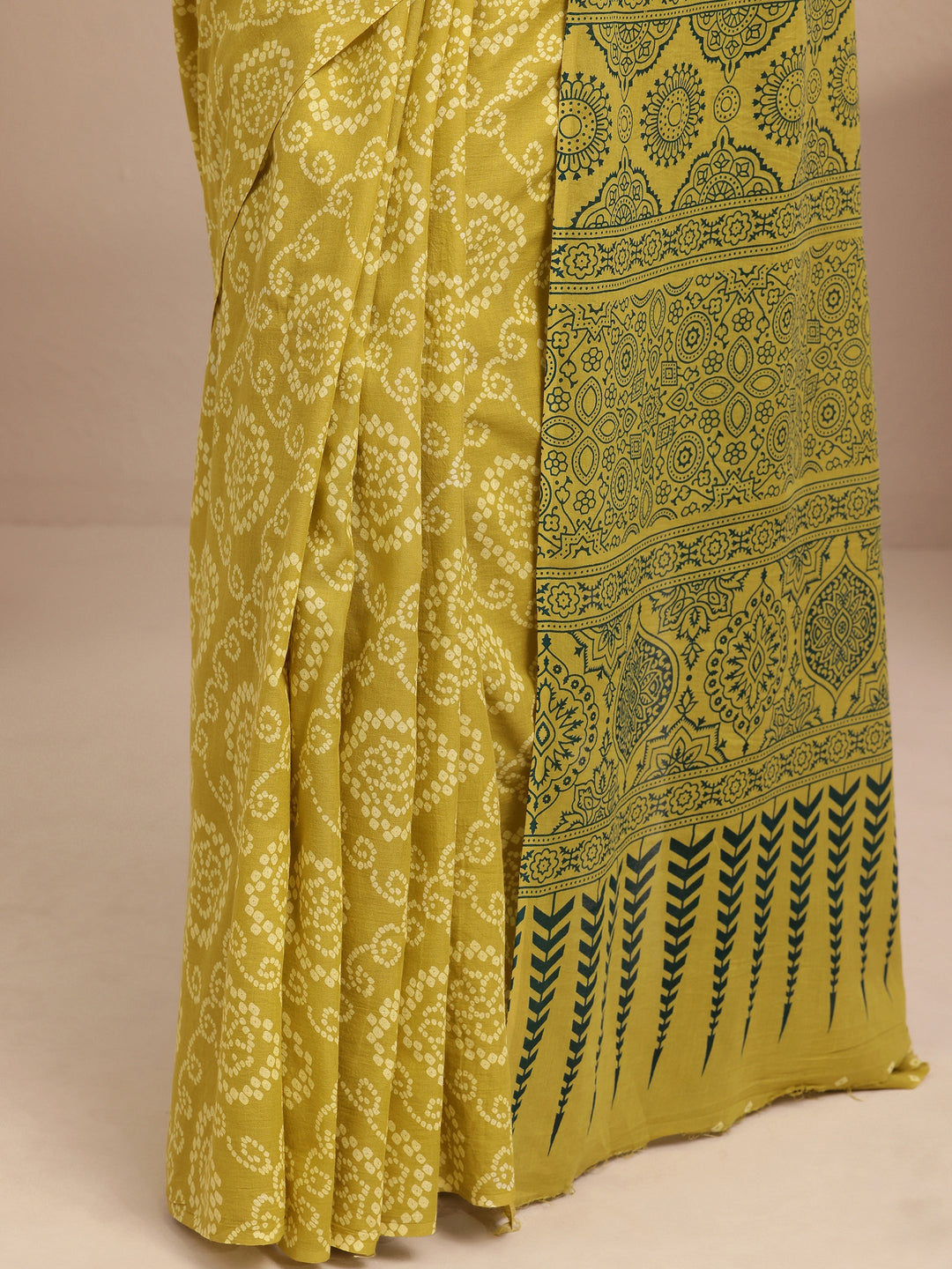  Yellow Bandhani Printed Cotton Saree With Unstitched Blouse Piece 