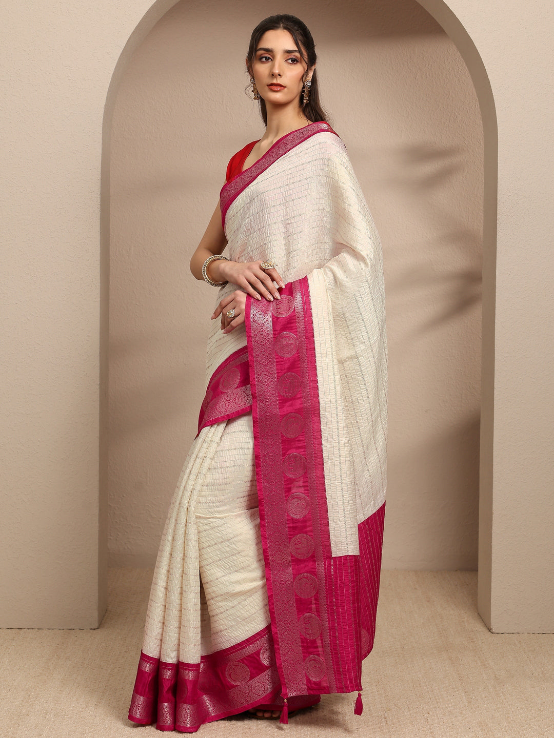  Cream Ethnic Motifs Printed Silk Blend Saree With Unstitched Blouse Piece 