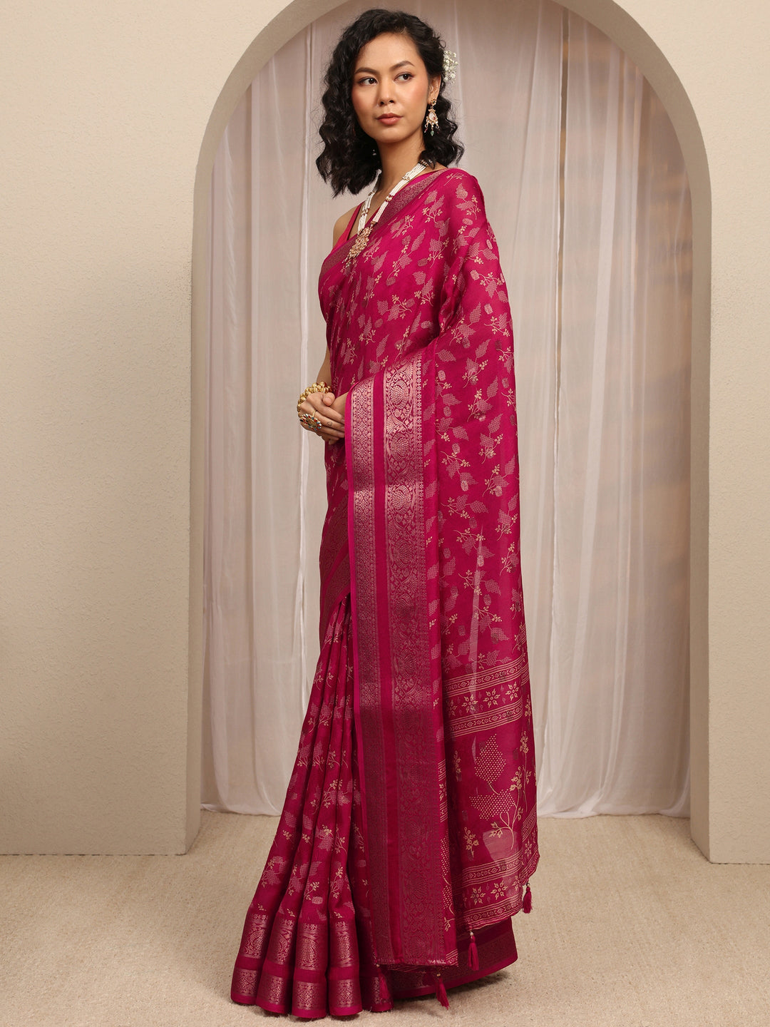  Pink Floral Printed Silk Blend Saree With Unstitched Blouse Piece 