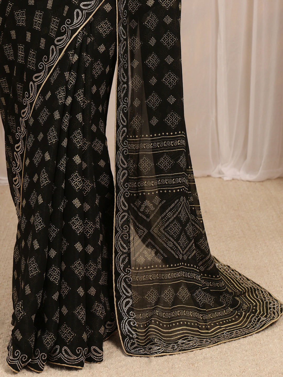  Black Printed Silk Blend Saree With Unstitched Blouse Piece 