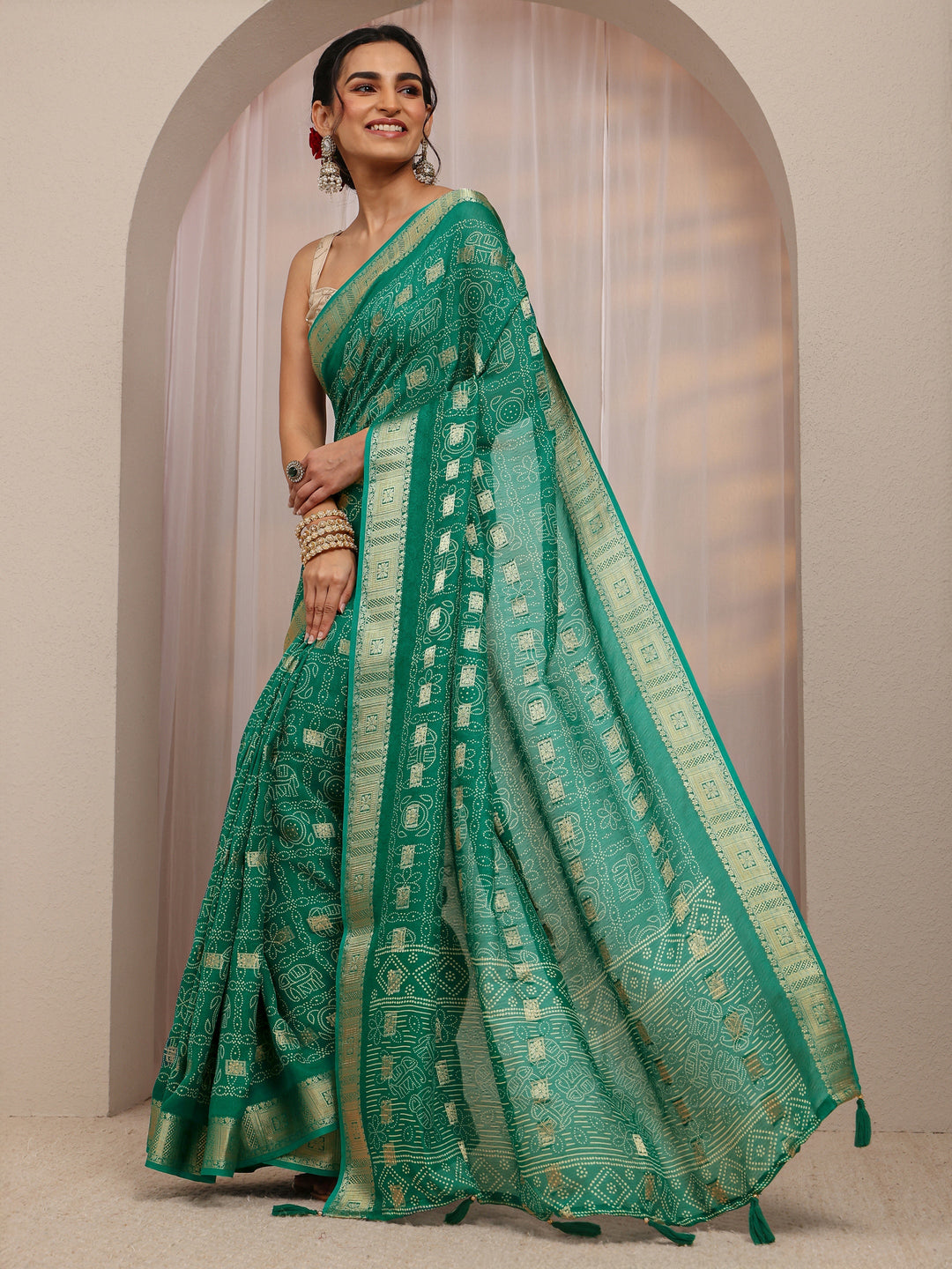  Green Bandhani Printed Silk Blend Saree With Unstitched Blouse Piece 