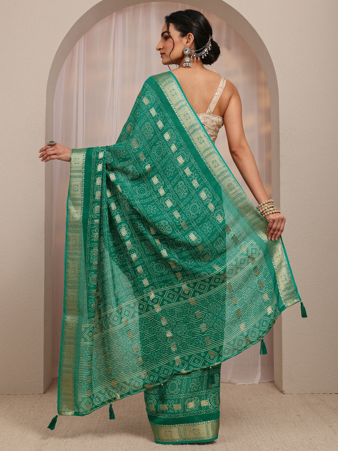  Green Bandhani Printed Silk Blend Saree With Unstitched Blouse Piece 