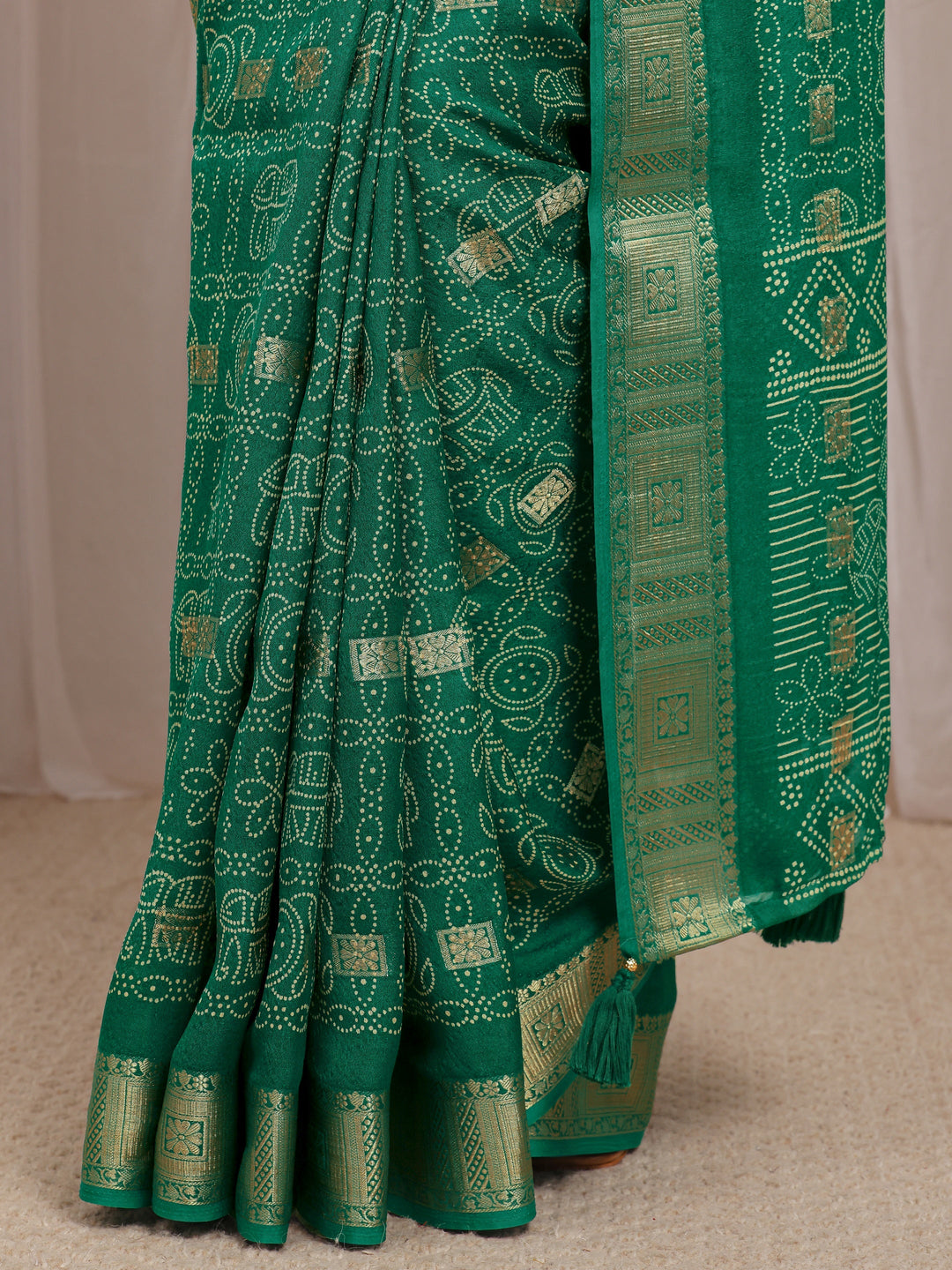  Green Bandhani Printed Silk Blend Saree With Unstitched Blouse Piece 