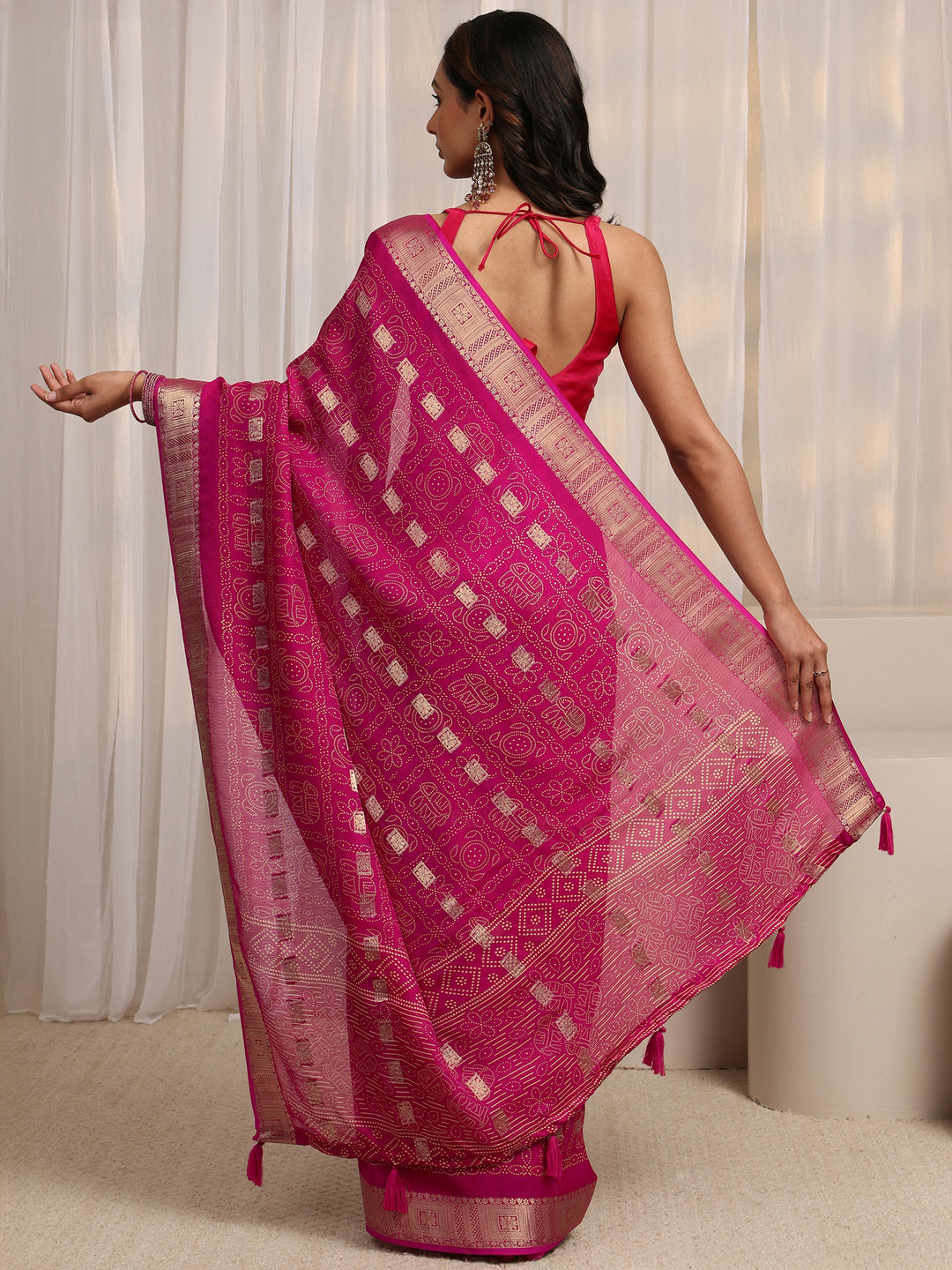  Pink Bandhani Printed Silk Blend Saree 
With Unstitched Blouse Piece 