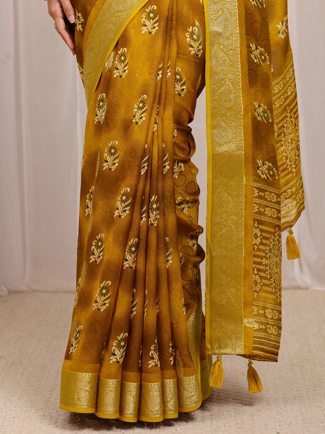  Mustard Floral Printed Silk Blend Saree 
With Unstitched Blouse Piece 